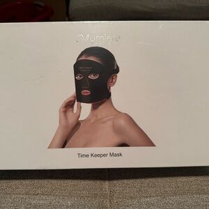 Lumiere Time Keeper Skincare Mask- Black